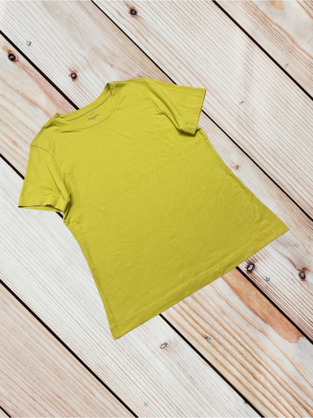 Max Studio M chartreuse shade tee